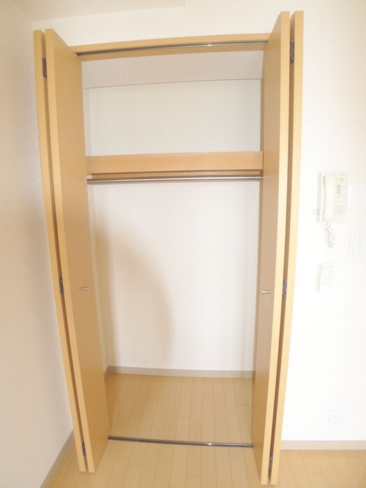 物件内観写真12　(収納)