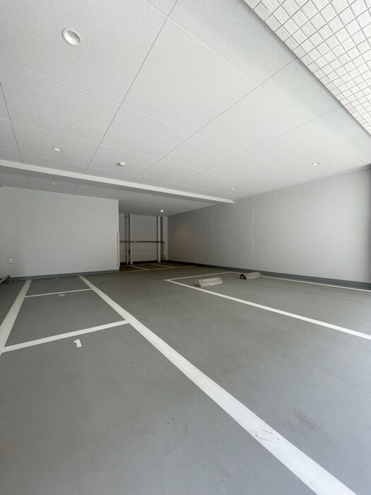 物件外観写真6　(駐車場)