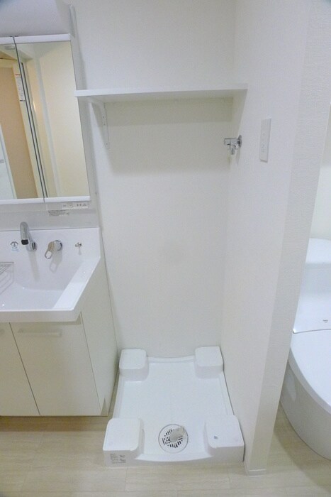 物件内観写真13　(洗濯機置場)