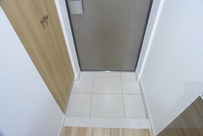 物件内観写真15　(玄関)
