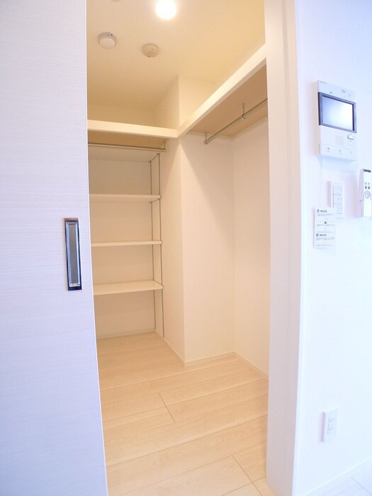 物件内観写真15　(収納)