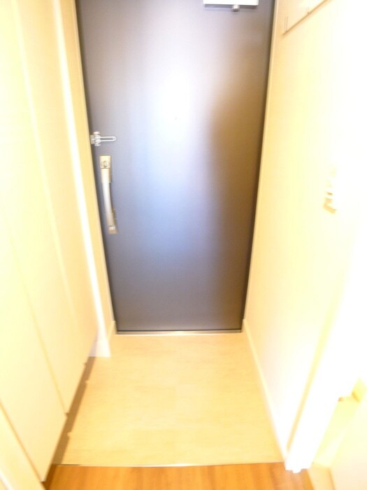 物件内観写真17　(玄関)
