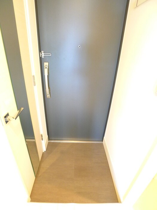 物件内観写真18　(玄関)