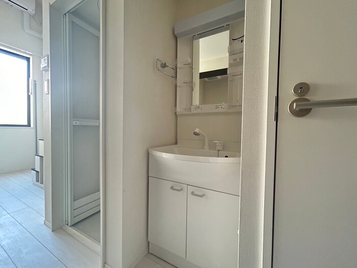 物件内観写真13　(洗面)