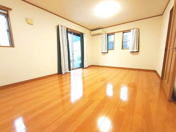 物件内観写真7　(居室)