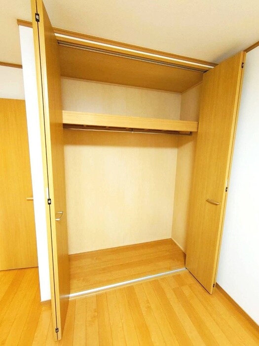 物件内観写真18　(収納)