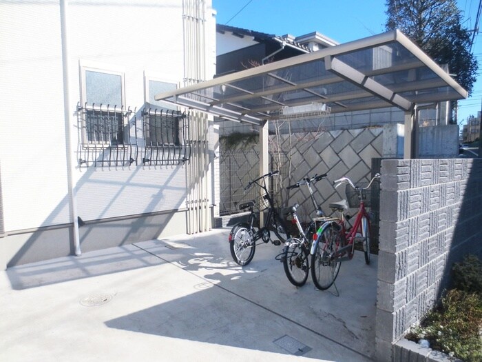 物件外観写真6　(駐輪場)