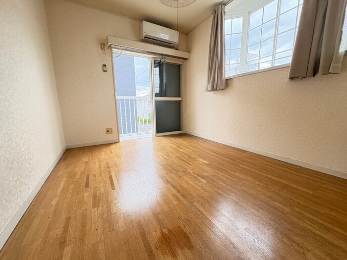 物件内観写真9　(居室)