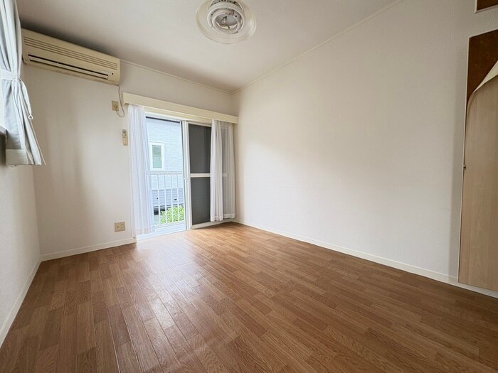 物件内観写真10　(居室)