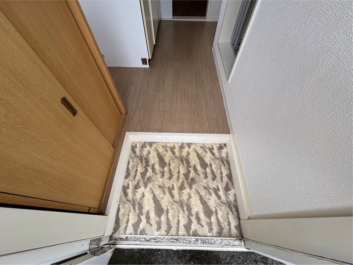 物件内観写真14　(玄関)