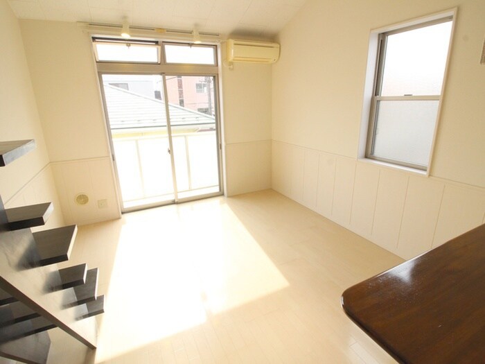 物件内観写真4　(居室)