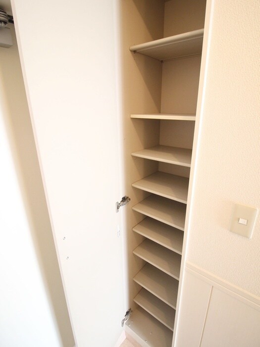 物件内観写真15　(靴箱)