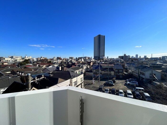 物件内観写真16　(室内からの展望)