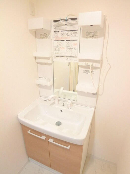 物件内観写真15　(洗面)