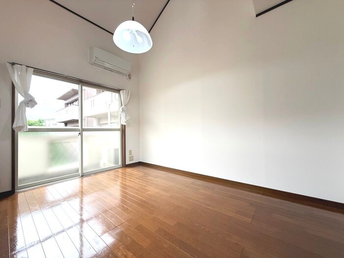 物件内観写真6　(居室)