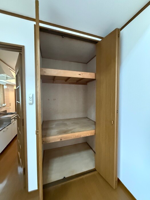 物件内観写真8　(収納)
