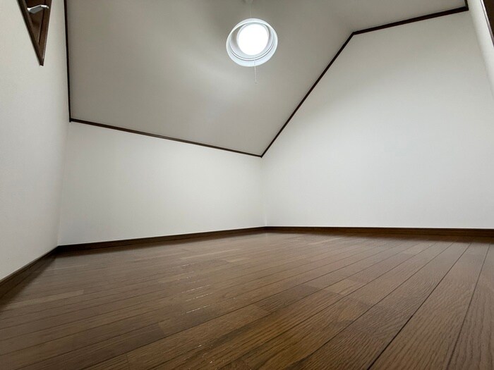 物件内観写真9　(ロフト)