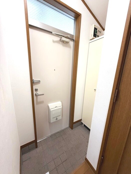 物件内観写真14　(玄関)