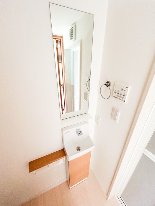 物件内観写真11　(洗面)