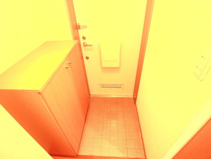 物件内観写真13　(玄関)