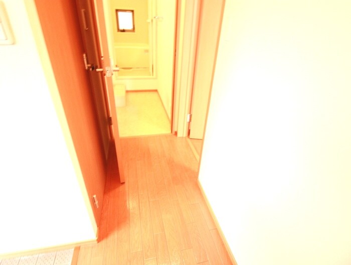 物件内観写真17　(廊下)