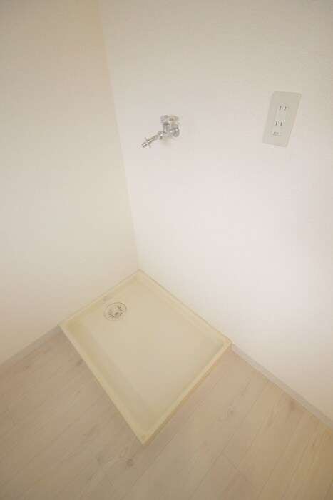 物件内観写真13　(洗濯機置場)