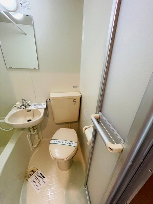 物件内観写真12　(トイレ)