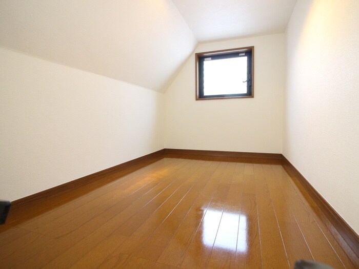 物件内観写真18　(ロフト)
