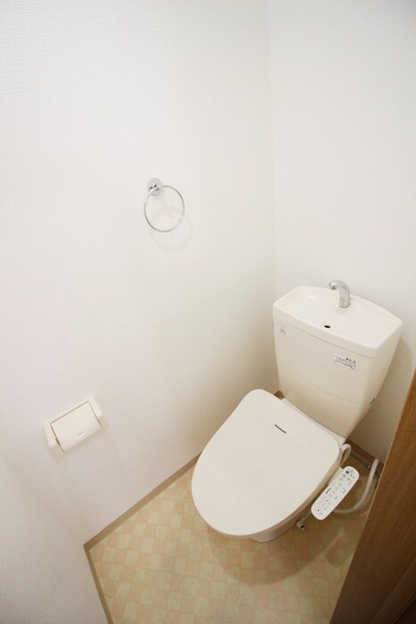 物件内観写真14　(トイレ)