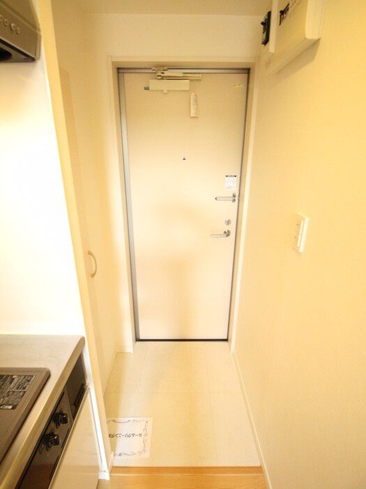 物件内観写真7　(玄関)