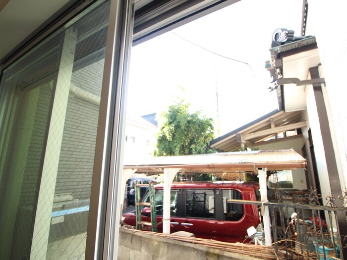 物件内観写真16　(室内からの展望)