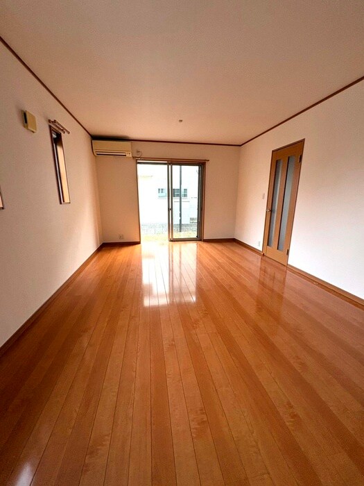 物件内観写真5　(居室)