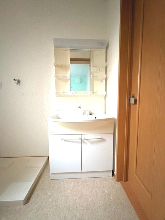 物件内観写真9　(洗面)