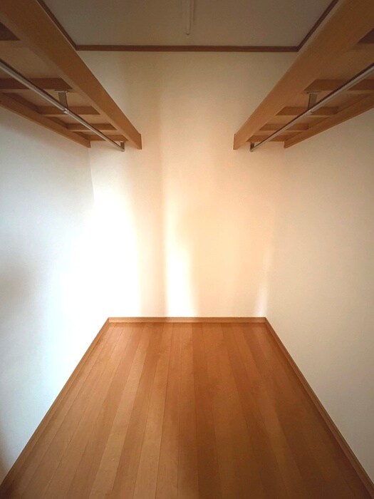 物件内観写真12　(収納)