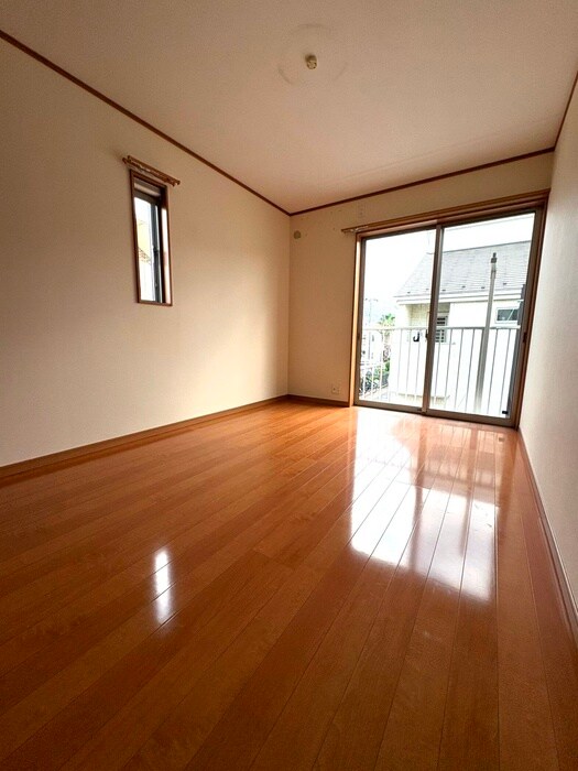 物件内観写真15　(居室)