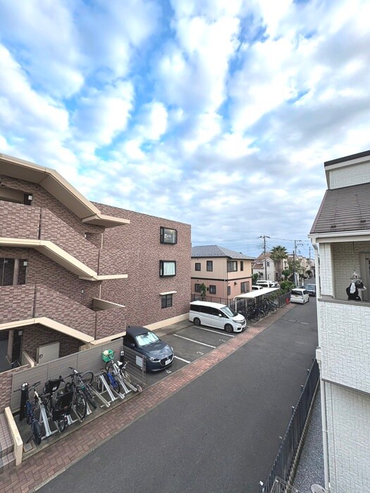 物件内観写真20　(室内からの展望)