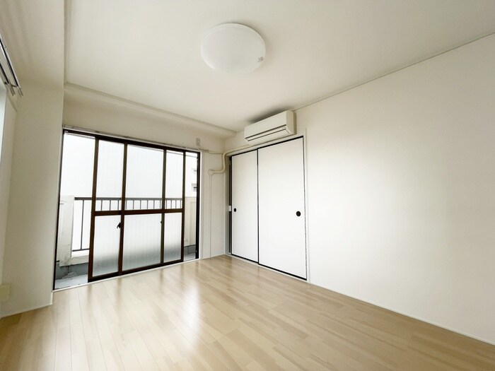 物件内観写真6　(居室)