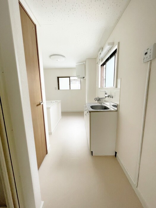 物件内観写真15　(廊下)