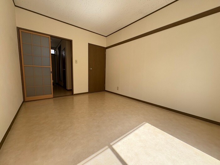 物件内観写真9　(居室)