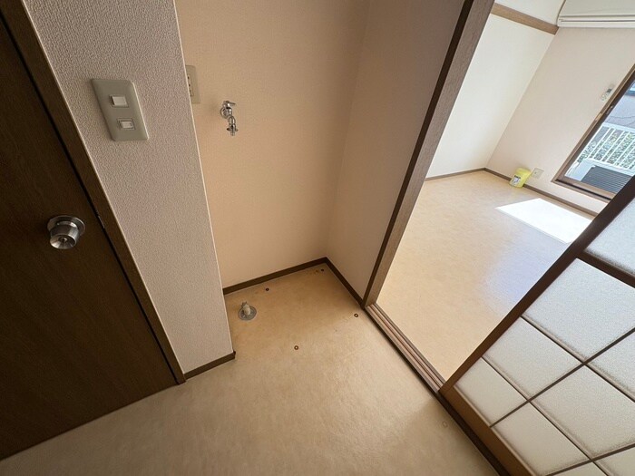 物件内観写真19　(洗濯機置場)