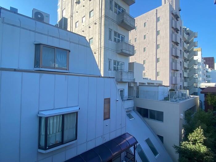 物件内観写真19　(室内からの展望)