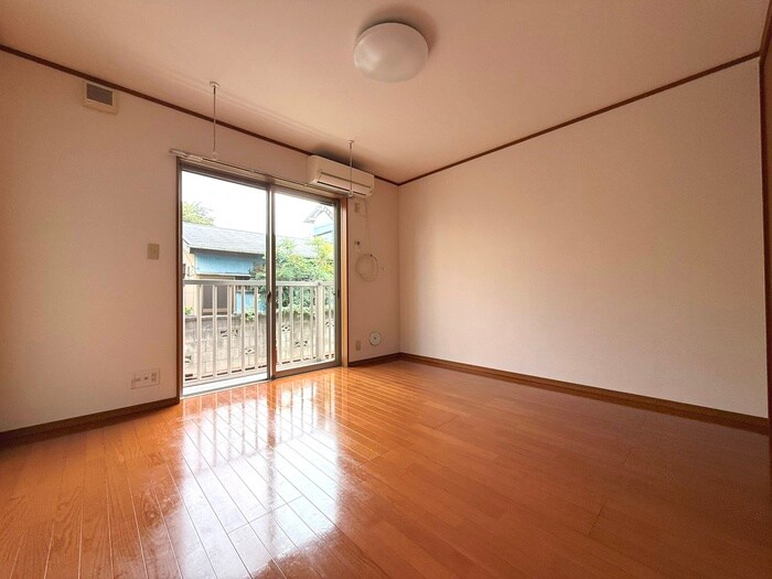 物件内観写真9　(居室)