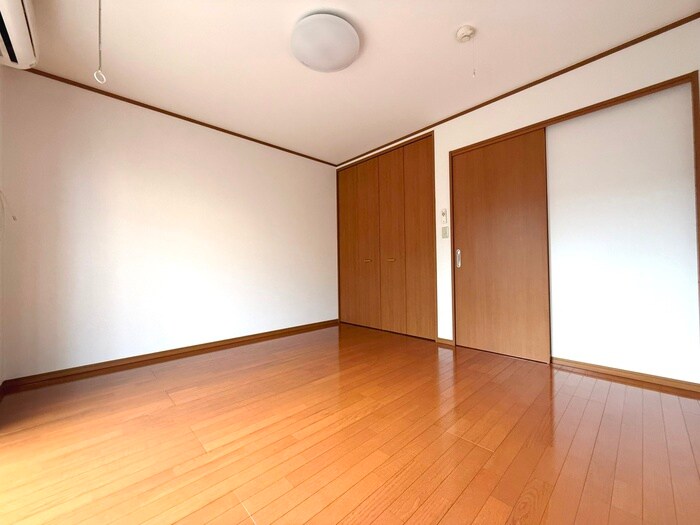 物件内観写真10　(居室)