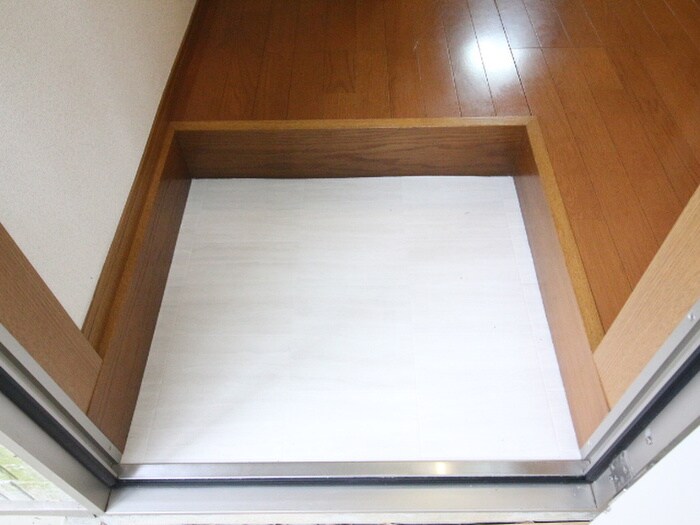 物件内観写真14　(玄関)