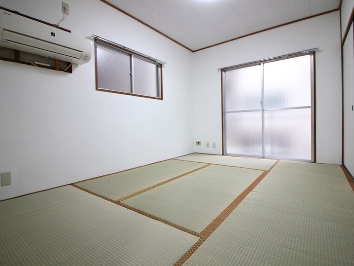 物件内観写真4　(居室)