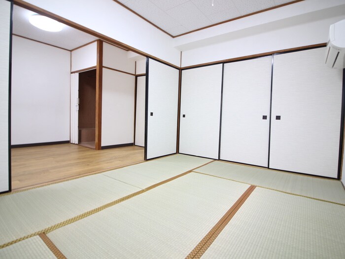 物件内観写真6　(居室)