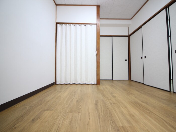 物件内観写真8　(居室)