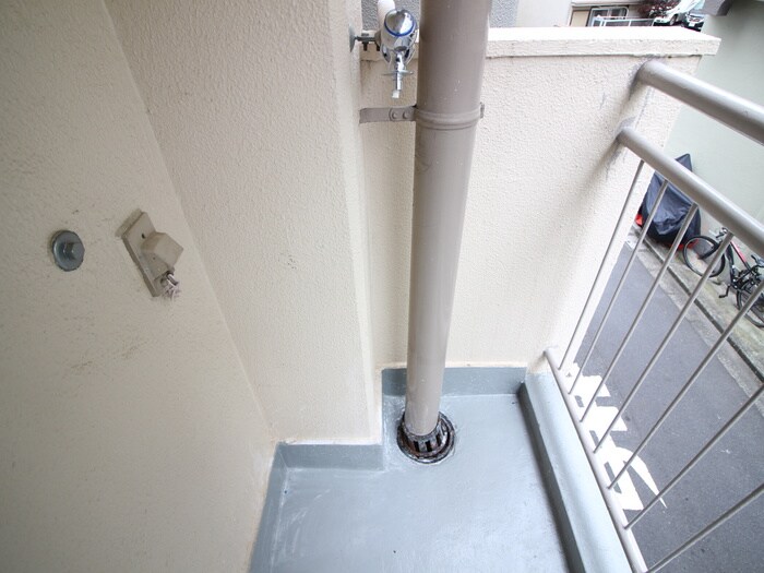 物件内観写真17　(洗濯機置場)