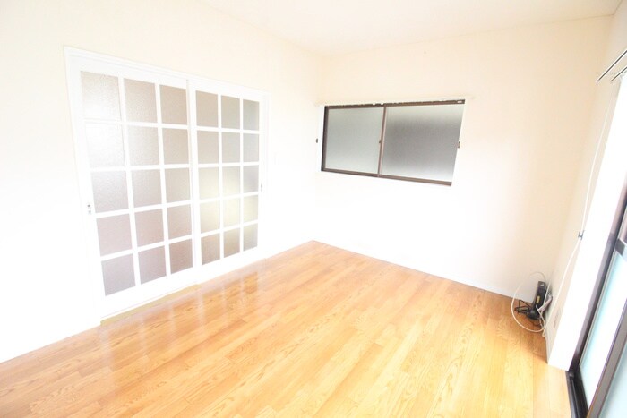 物件内観写真7　(居室)