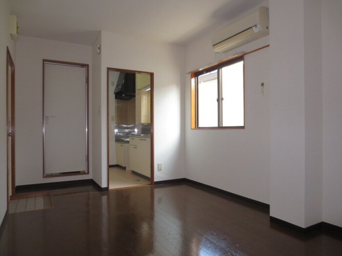 物件内観写真8　(居室)